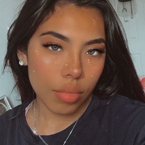 Meet your Posher, Mayra